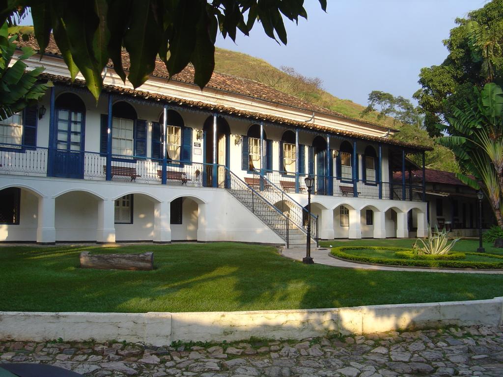 Hotel Fazenda Villa-Forte Энженейру-Пассос Экстерьер фото